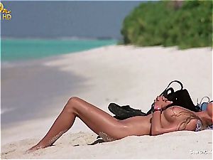 sexy Bo Derek showcasing off her unshaved poon at the beach